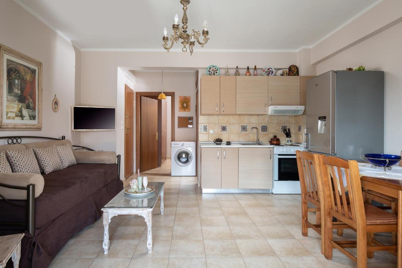 Antique Apartment أفيتوس المظهر الخارجي الصورة